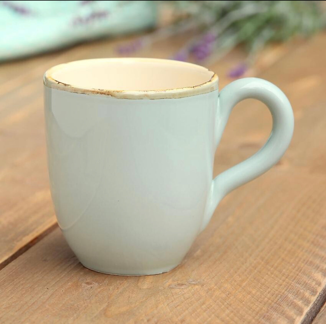 großer Kaffeebecher